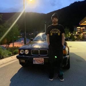 Meet your Posher, Tom